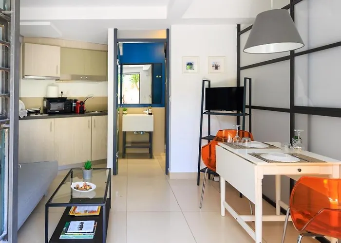 Aiolos Glyfada Centre 3
